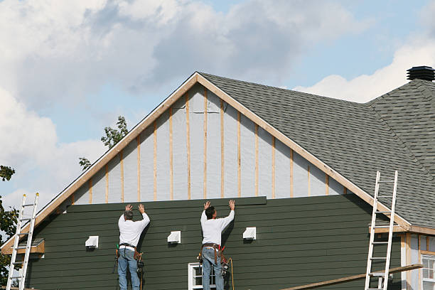Professional Emergency Siding Repair technician working in Waverly, MN